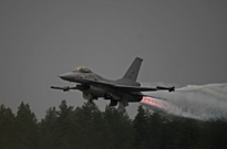 F-16 j�lkipolttimella